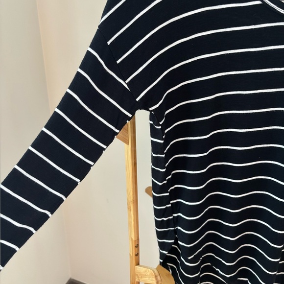 Old Navy Luxe Black and White Stripe Top - Picture 6 of 14
